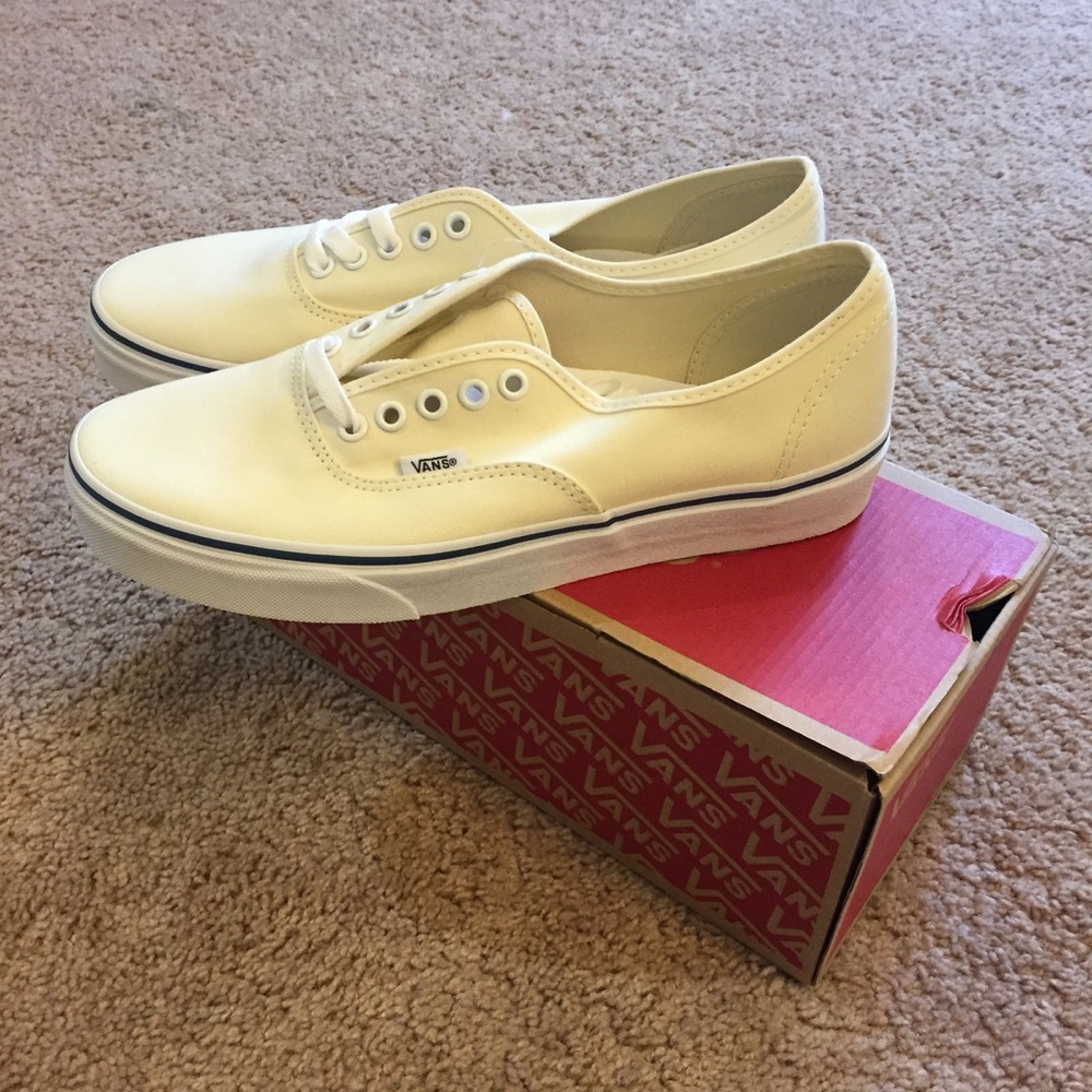 BRAND NEW men's cream vans sneakers!